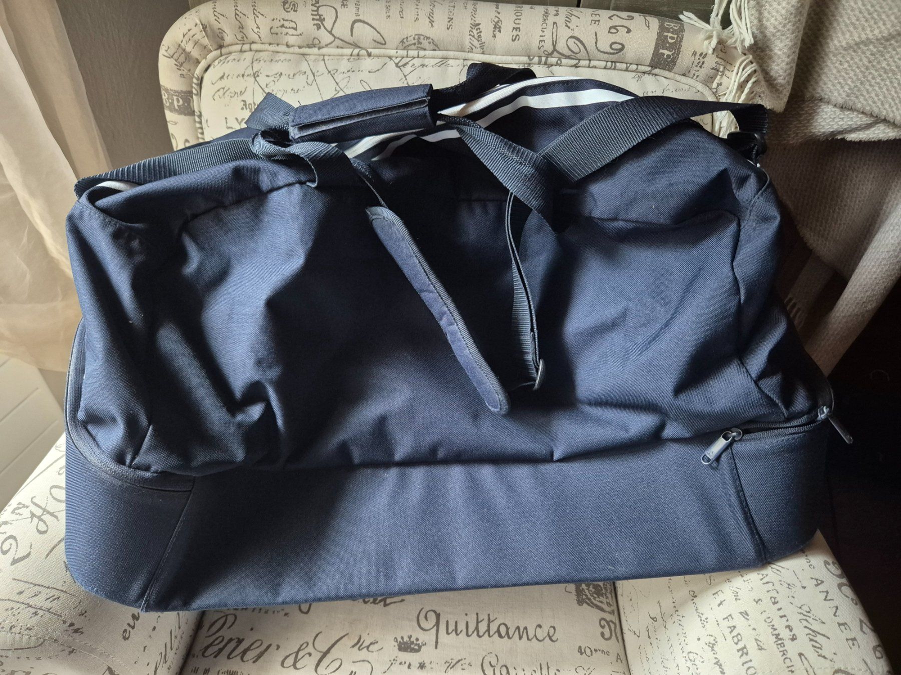 Adidas Taschen: Sporttasche Adidas – Neu (gemäss Beschreibung) aus Rüthi (Rheintal) von alphabettagamma 2