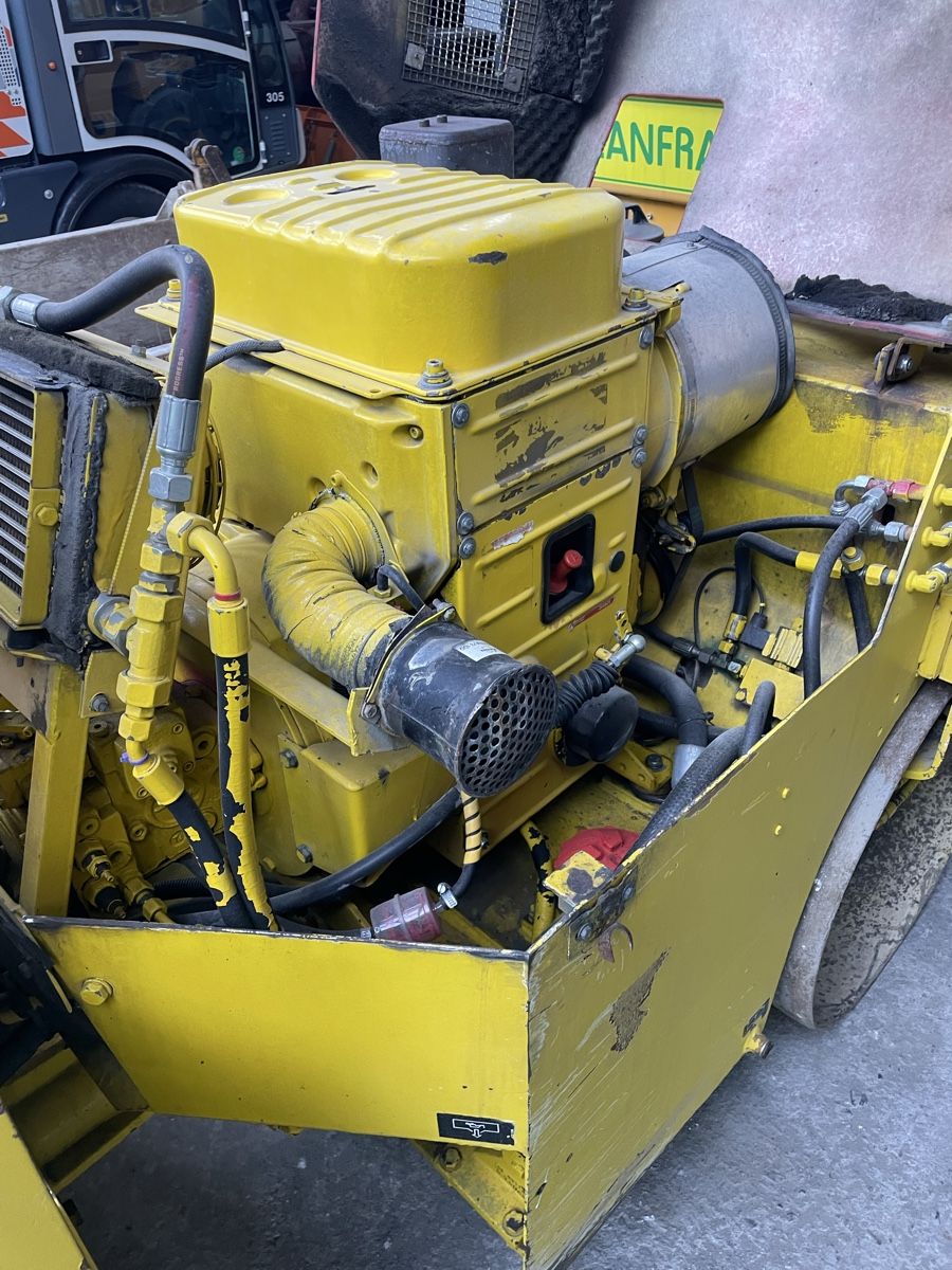 Bomag Tutte le macchine: Rullo vibrante DTV-213 H Walze – Usato da Poschiavo venduto da kuks01 4
