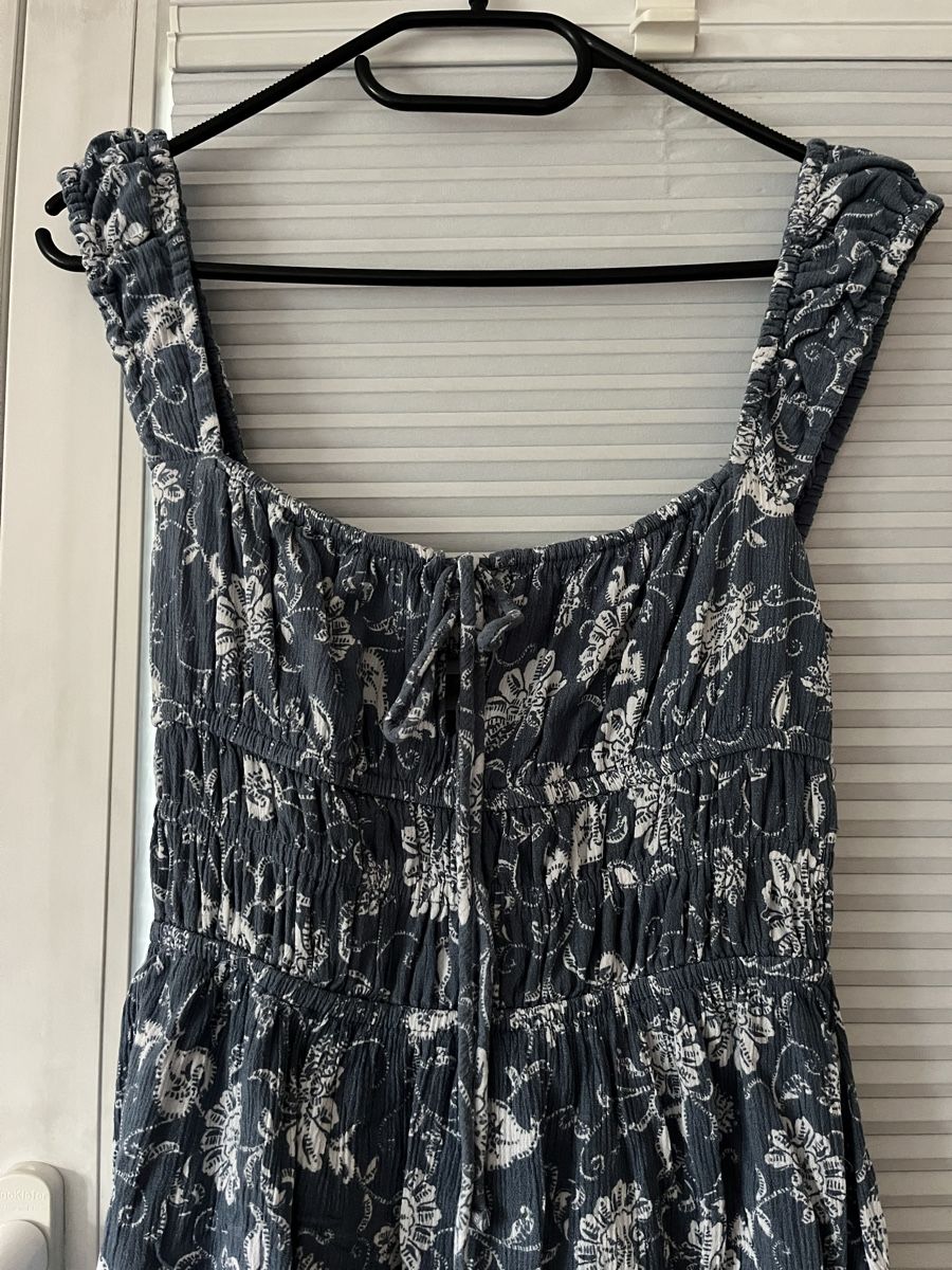 Stradivarius Vestiti: Stradivarius Kleid blau mit Blumenmuster  – Usato da Stadel venduto da Comporta 1