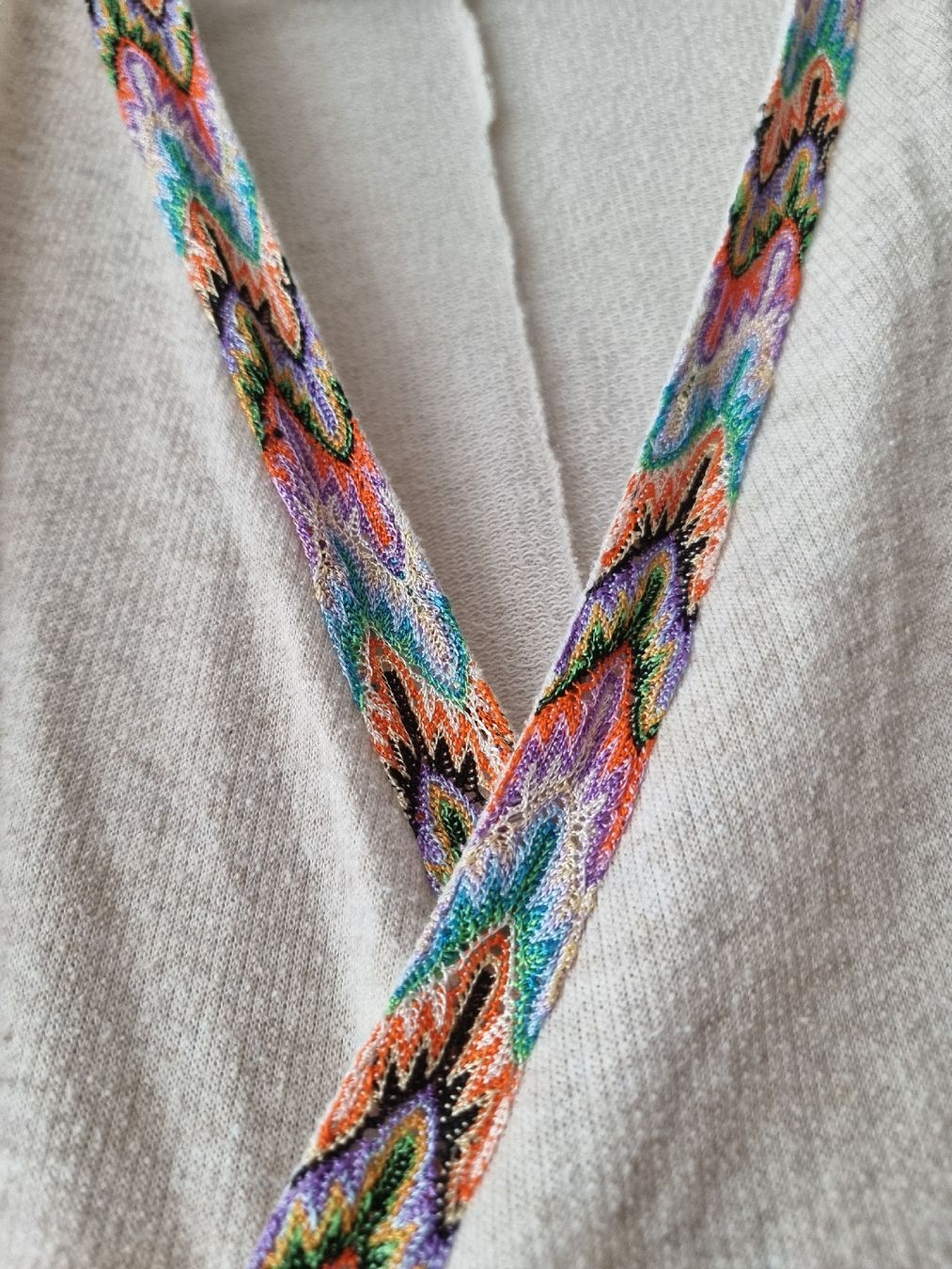 Giacche: Leichte Strickjacke mit Ethno-Muster, Grösse M/L – Usato da Luzern venduto da Luzern_Energy 1