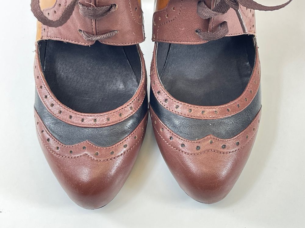 Chaussures femmes: LOLA CRUZ Budapester Plateau Pumps Heels Court Shoes Gr. 38 – D'occasion à Zürich par Arche_Brockenhaus 5
