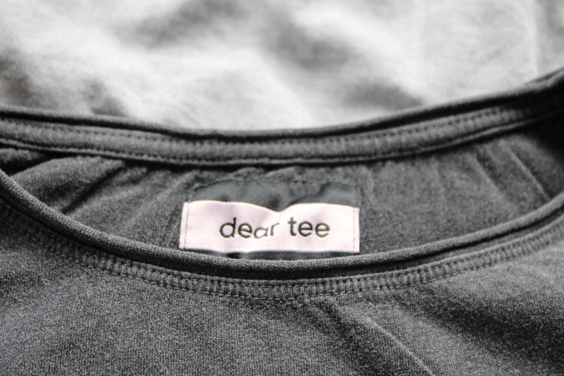 T-shirts: T-Shirt grau mit Print – D'occasion à Hombrechtikon par lehnerrr 3