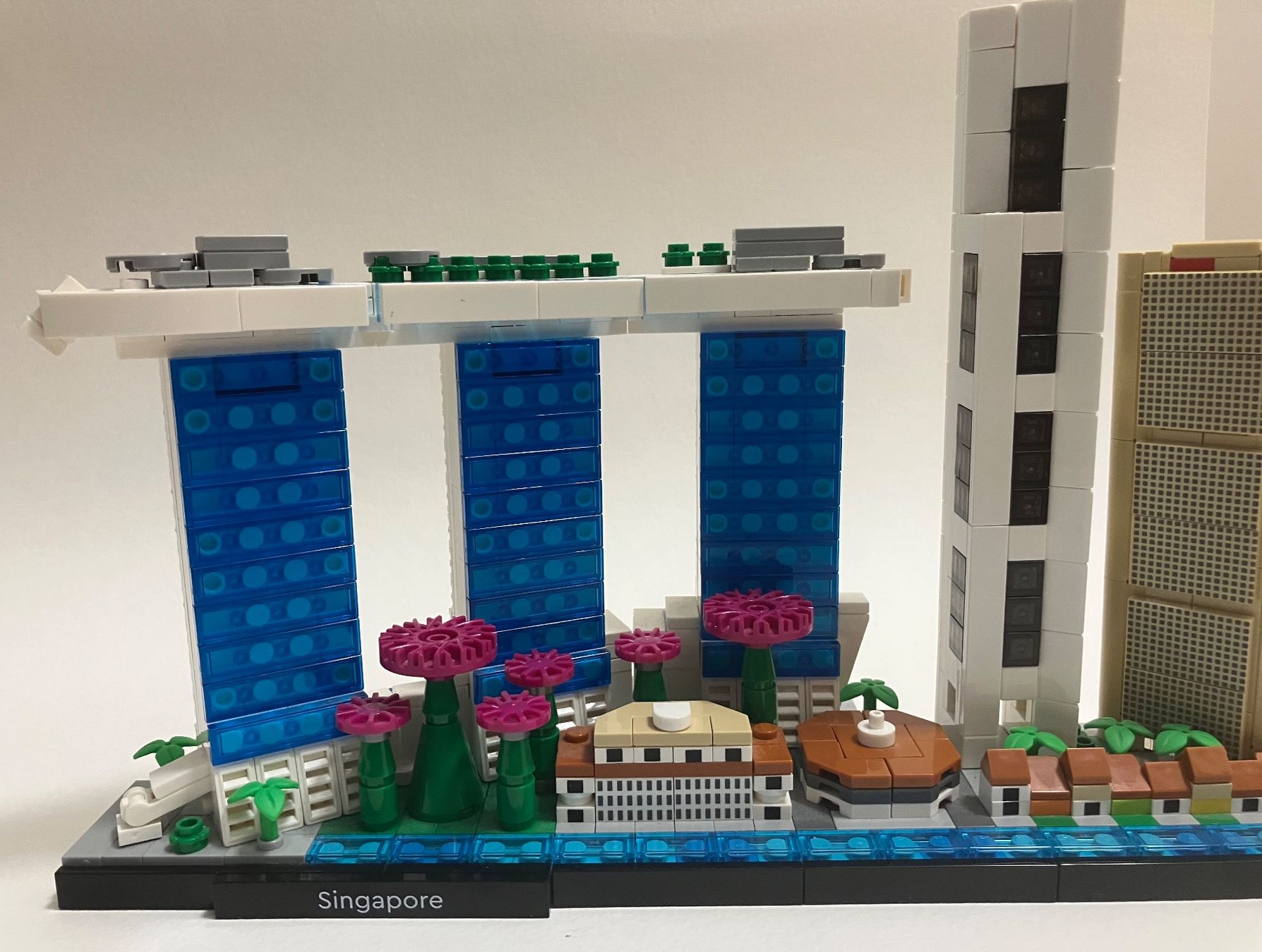 Lego Kit di costruzioni: LEGO® 21057 Singapour – Usato da CHENE-BOUGERIES venduto da homeswisshome