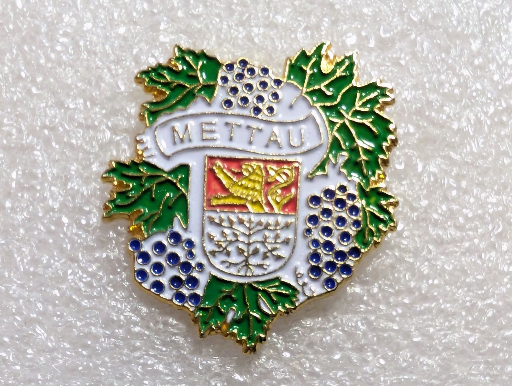 Plaketten & Abzeichen: Ansteckpin 293: Mettau – Gebraucht aus Oppligen von Pin-Fall-Shop
