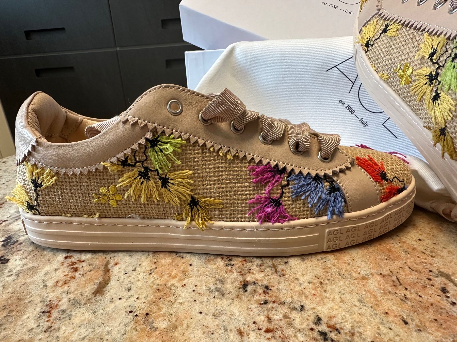 AGL Scarpe da donna: AGL - Sneaker SADE YUTTE / 38 – Nuovo e nell'imballaggio originale da Spreitenbach venduto da Jessy8 1