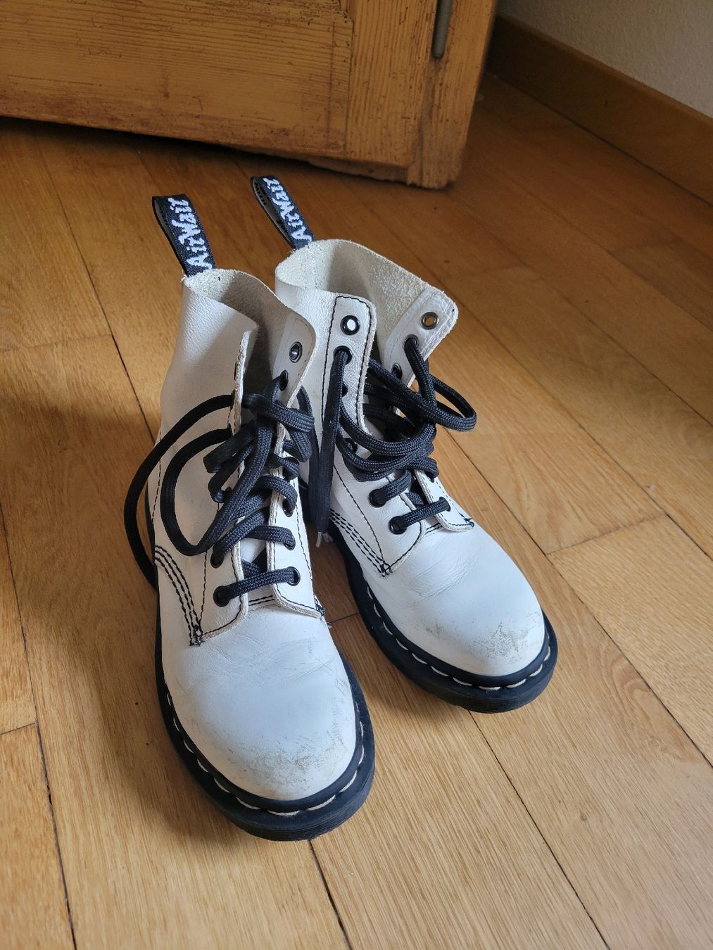 Dr. Martens Scarpe da donna: Dr. Martens – Usato da Solothurn venduto da Mamoutrix