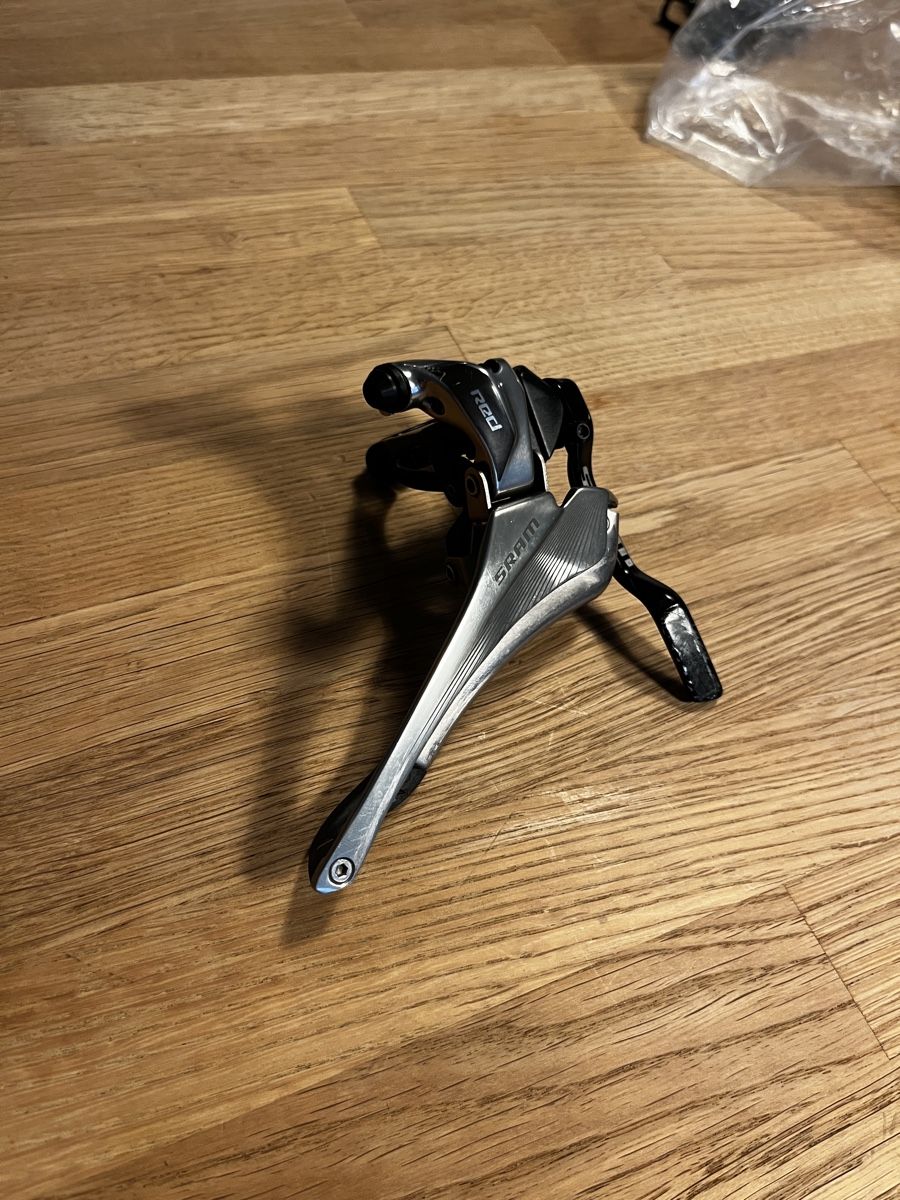 Sram Pezzi di ricambio: Sram red. 2x11, front derailleur. – Usato da Zürich venduto da SeeJayS
