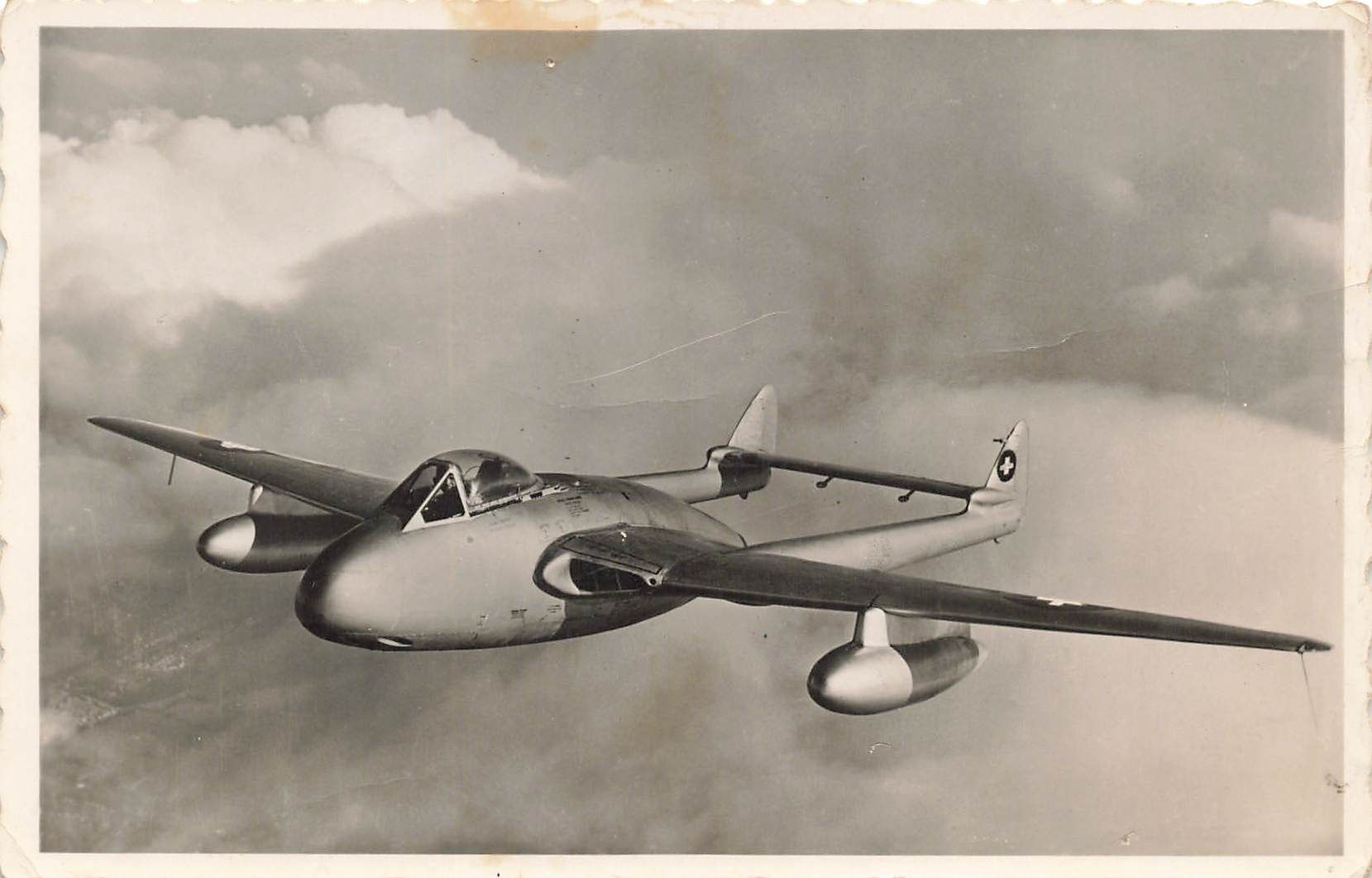 Cartoline postali: Schweizer Luftwaffe de Havilland Vampire im Flug – Usato da Biasca venduto da Blenio71