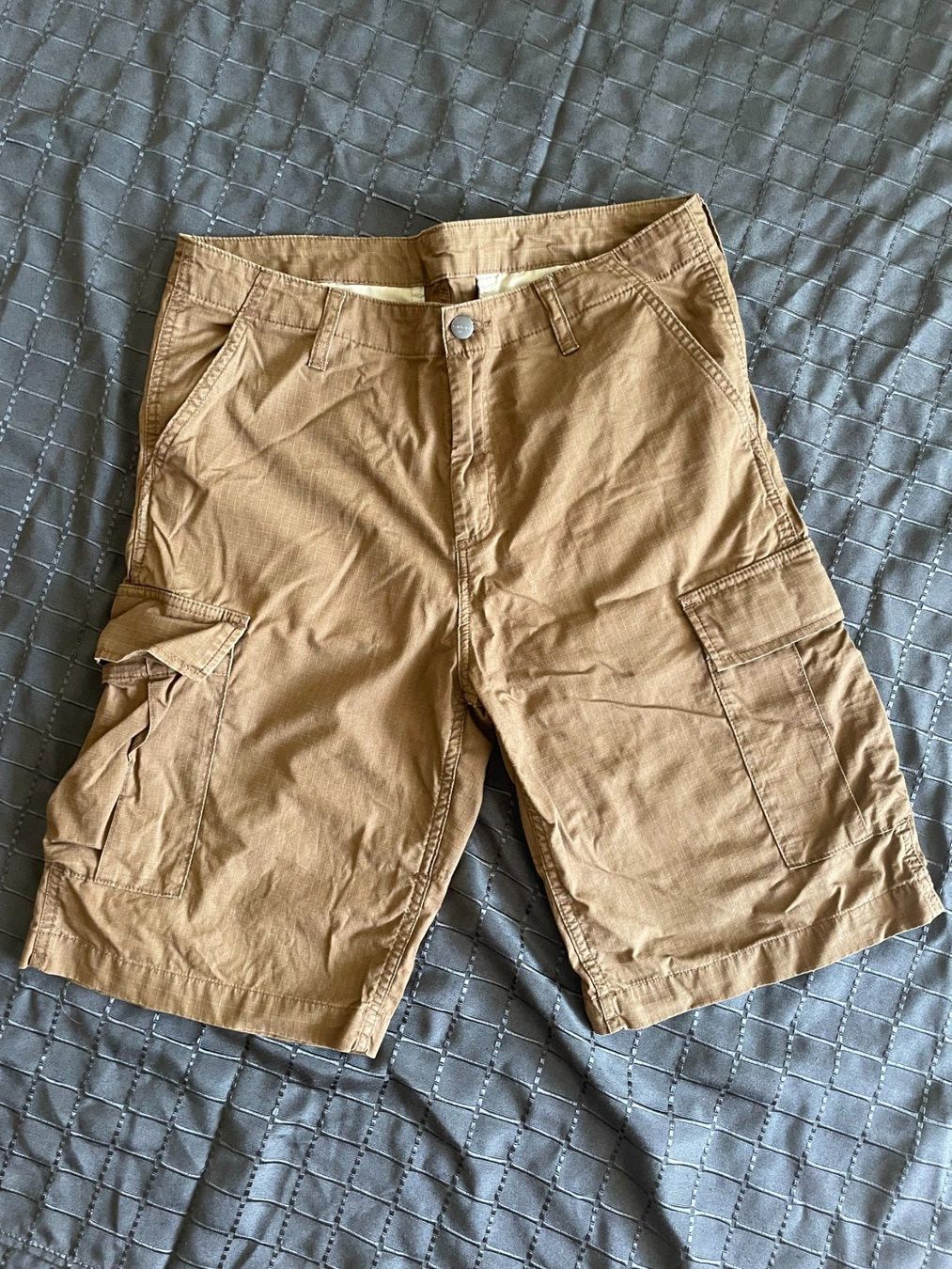 Carhartt Pantaloni: Carhartt Regular Cargo Short 33 – Nuovo (secondo la descrizione) da Embrach venduto da Pasimoki