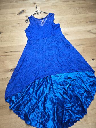 Elegantes, blaues Spitzenkleid  Grösse M/L