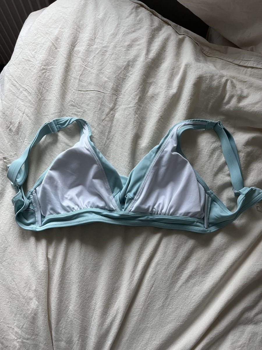 Costumi da bagno & Bikini: Wunderschönes Bandeau Bikini Top, hellblau, Grösse M – Usato da Romanshorn venduto da Luette19 1