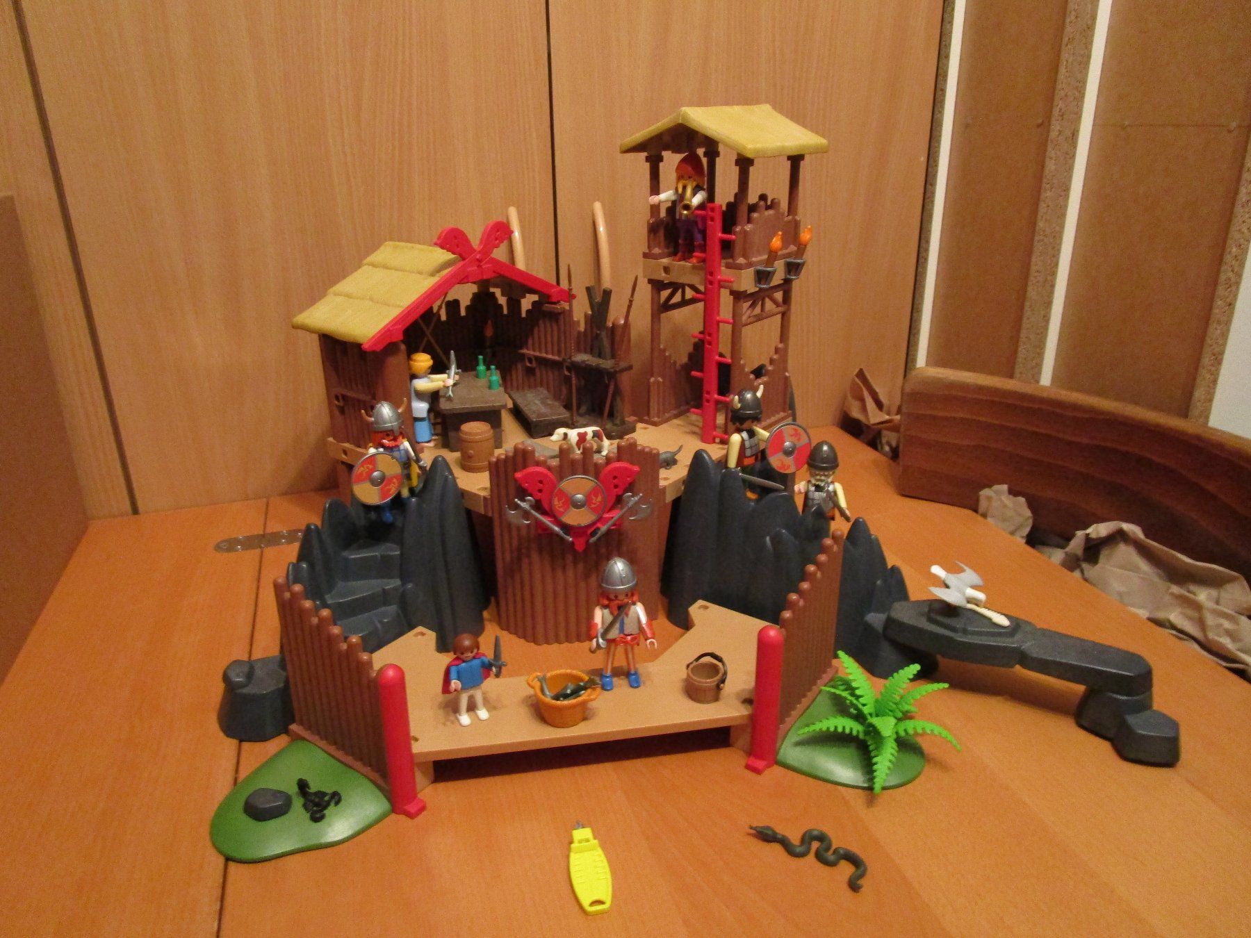 Playmobil Spielzeuge: Playmobil  -  Wikingerfestung – Gebraucht aus Wetzikon ZH von Storchadebar
