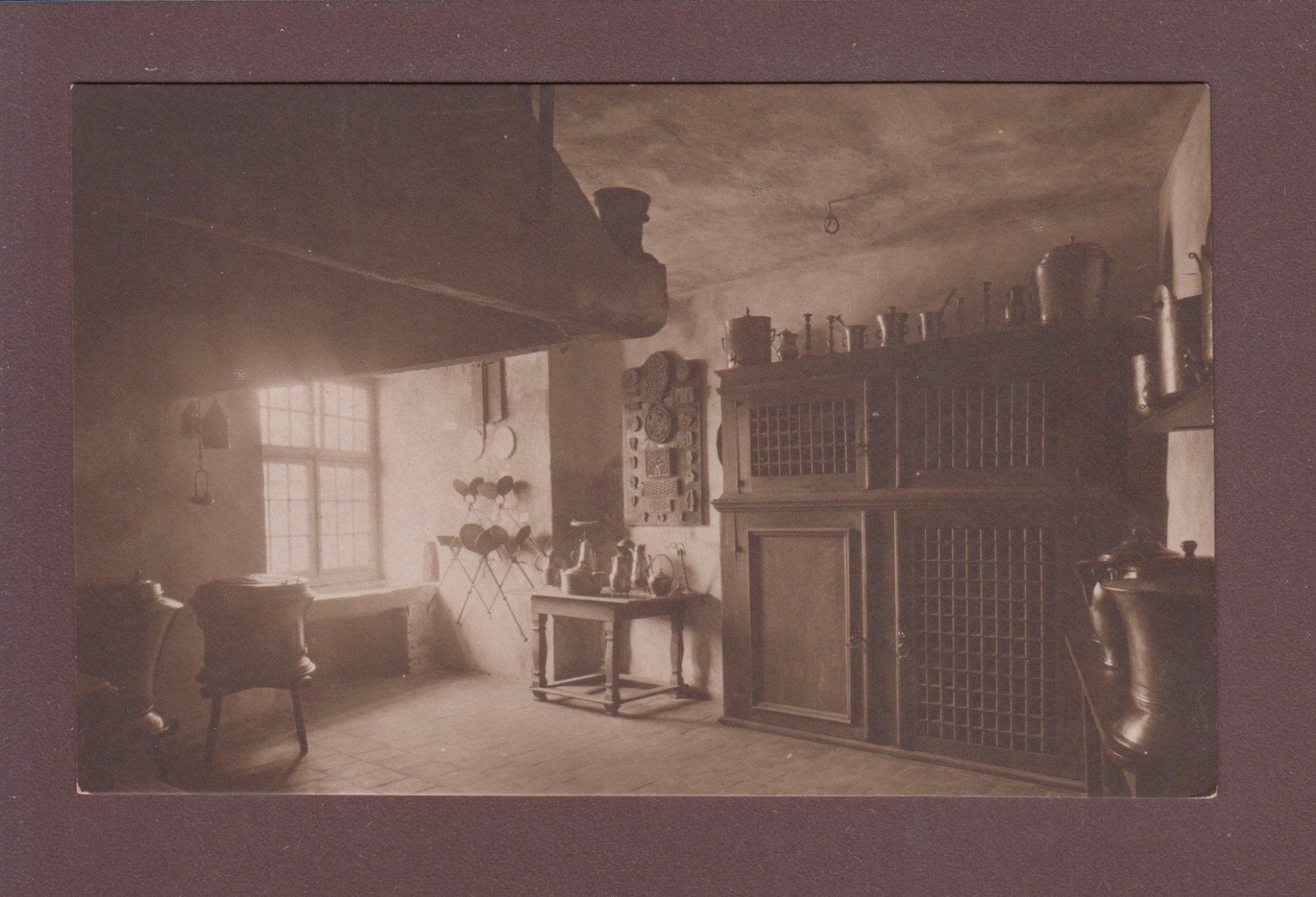 Cartoline postali: BADEN - Im Landvogteischloss - Museum – Usato da Pully venduto da nicecards