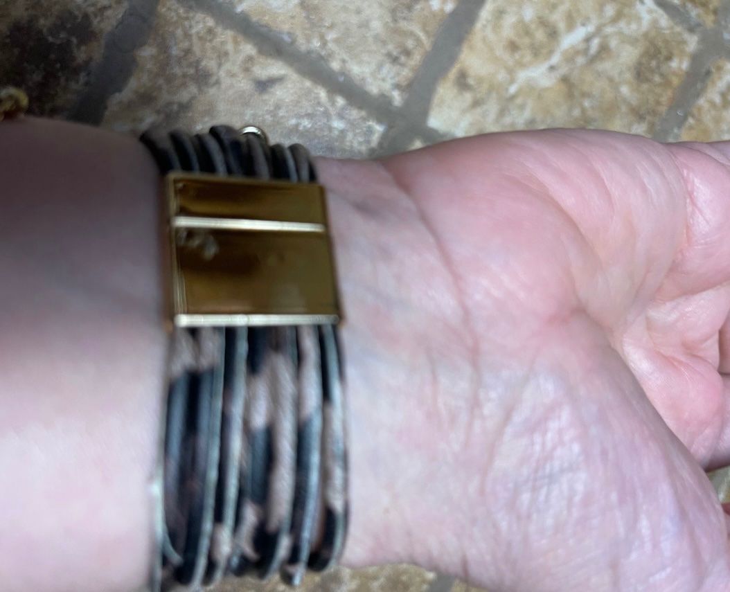 Bracciali & Braccialetti: Bracciale leopardato, nuovo! – Nuovo (secondo la descrizione) da Gordevio venduto da LanaZimm 3