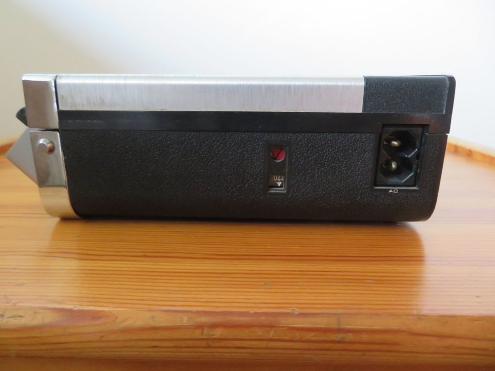 Mode d'emploi pour Magnétophone Cassette Philips N2205 avec schéma 55 pages