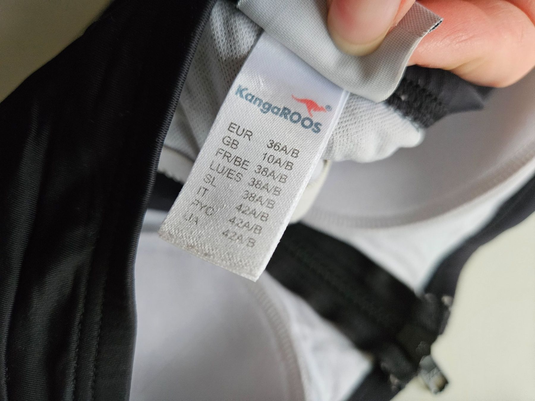 Badekleider & Bikinis: Bikinioberteil Gr.36 A/B – Gebraucht aus Schaffhausen von sabrina915 6