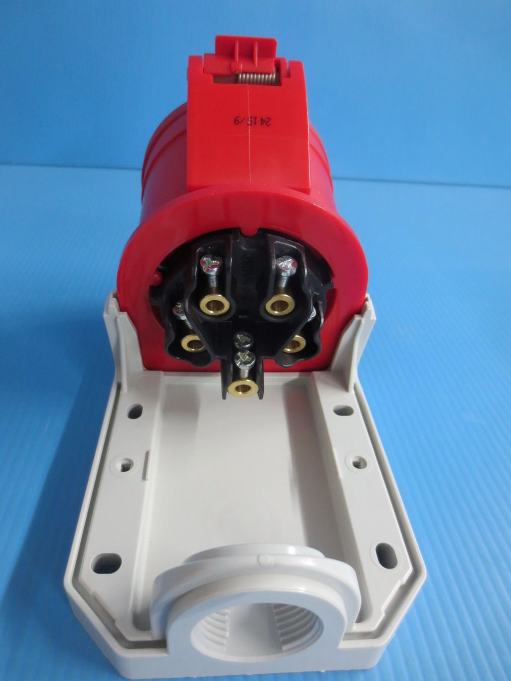 Spine: CEE Steckdose 32A 5 polig 3x400V IP44 – Nuovo (secondo la descrizione) da Sulz LU venduto da Elektrofachverkauf 6