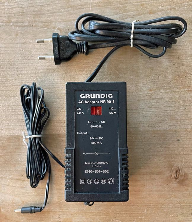 Récepteur Radio Grundig Yacht Boy 500 YB500 – FM/MW/LW/SW – Fonctionnel, Look Vintage