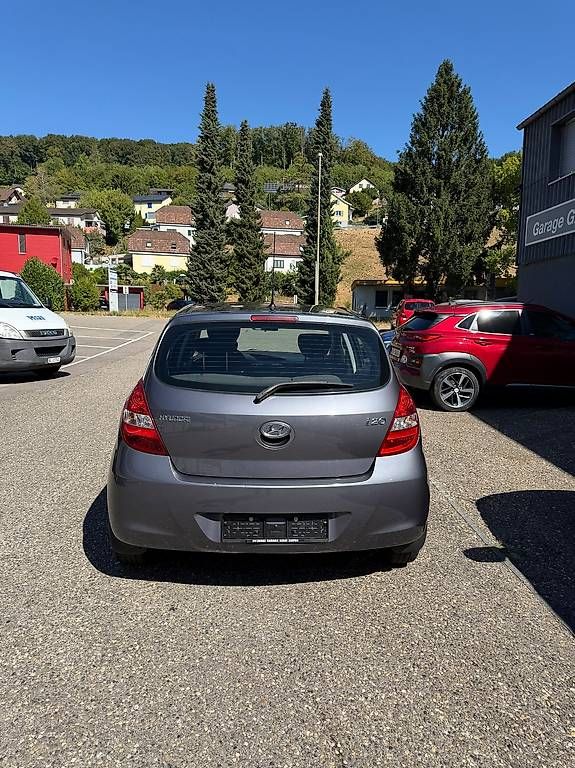 Hyundai Autos: Hyundai i20 – Gebraucht aus Basel von Cscro06 4