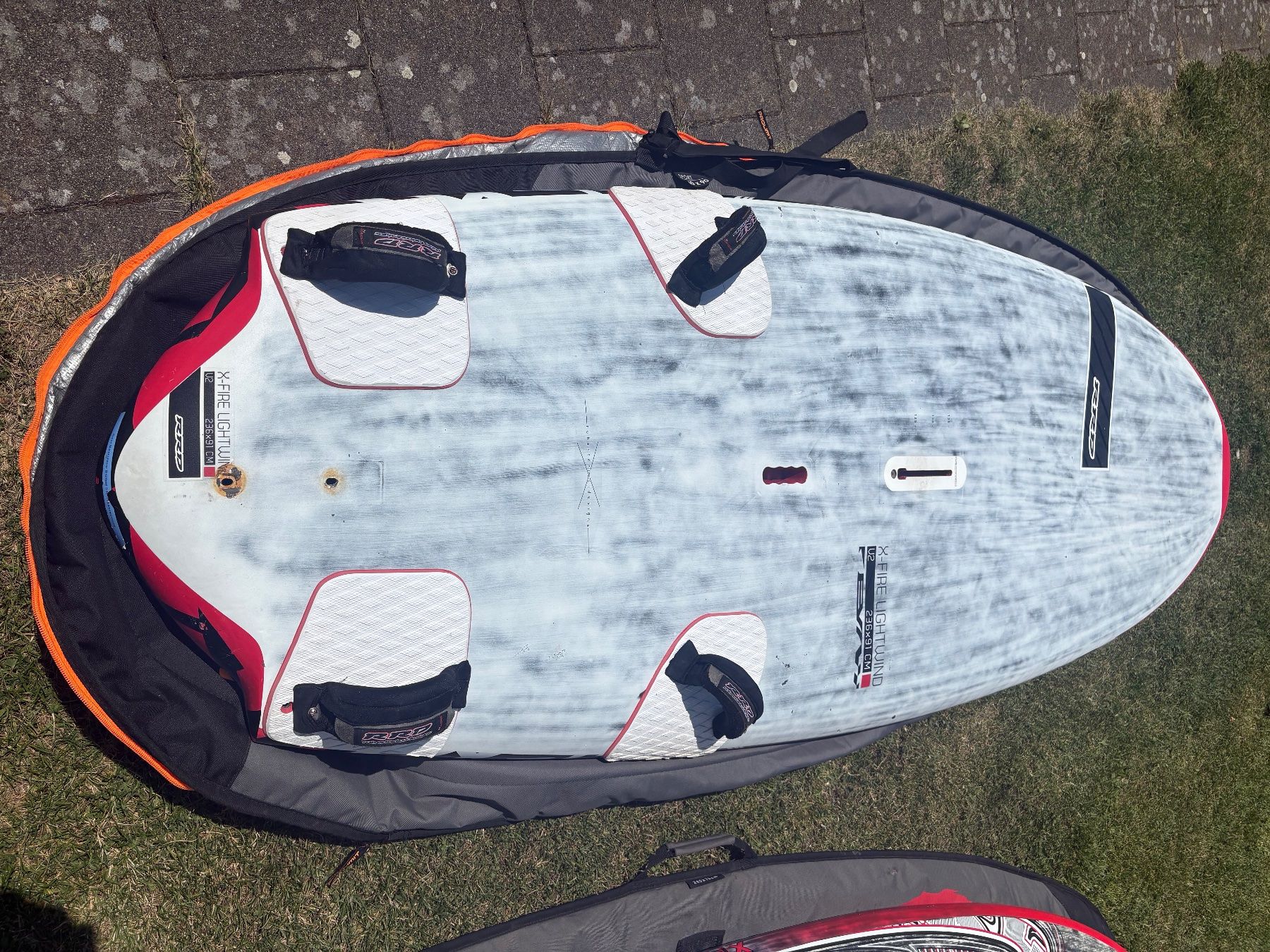 Planches de surf: RRD lightwind 150l – D'occasion à Unterlangenegg par dom_9mln 3