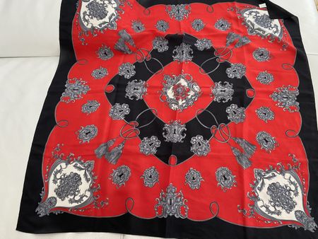 Seiden Foulard 🌸
