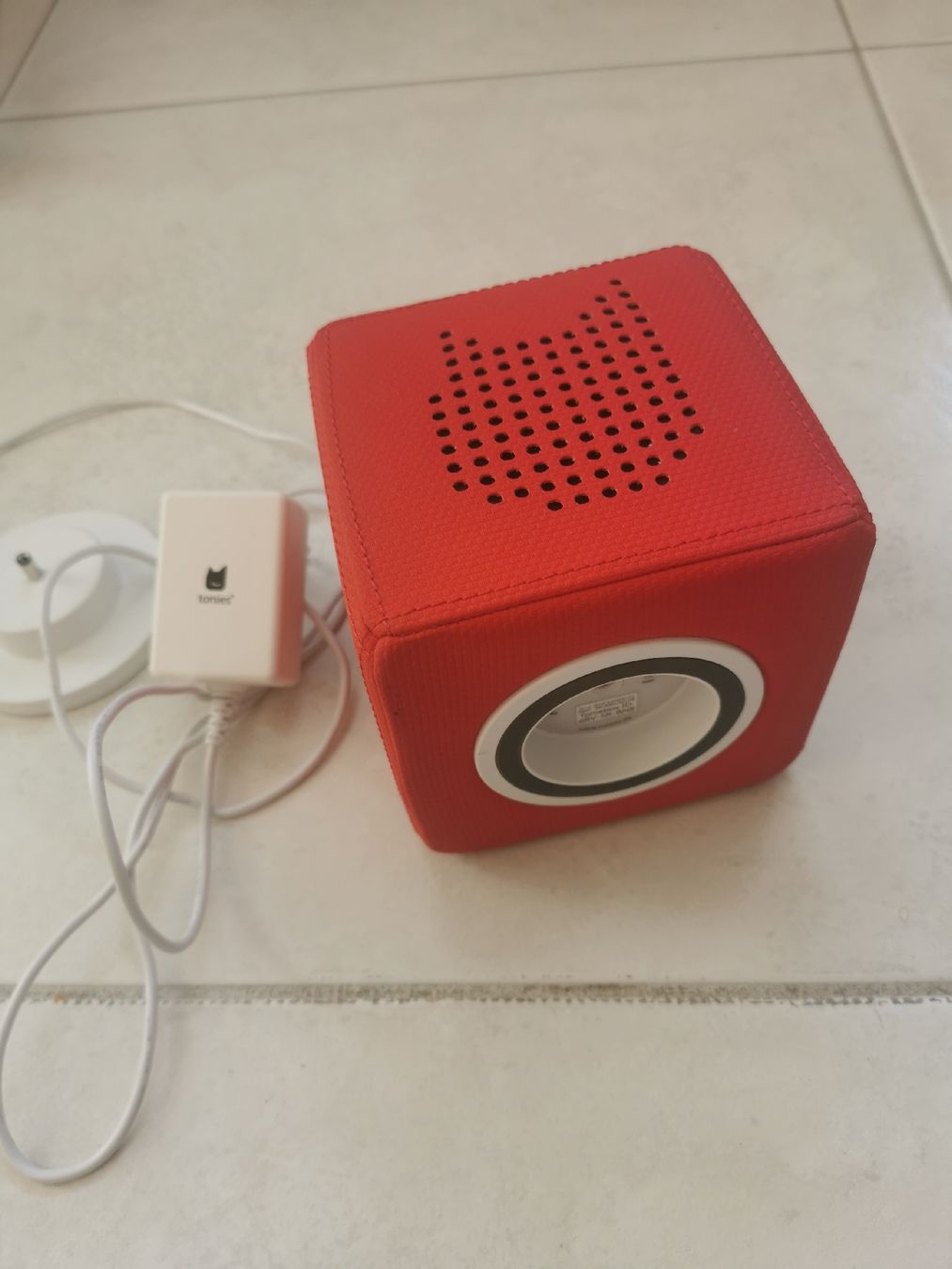 Tonies Giocattoli: Rote Toniebox mit Ladestation – Usato da Brunnen venduto da JJaime 2