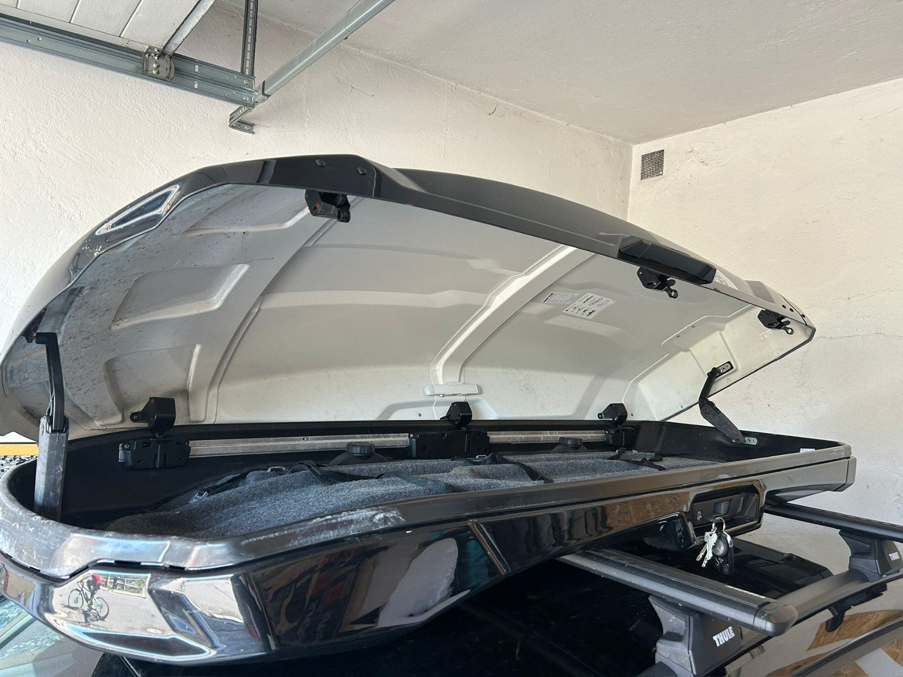 Thule Box da tetto: Thule Vector M Black Metallic Roof Box – Usato da Zug venduto da mck_vc2c 7