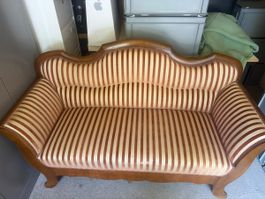 Sofa gestreift Holzrahmen Guter Zustand