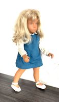 Wunderschöne blonde Sasha Puppe