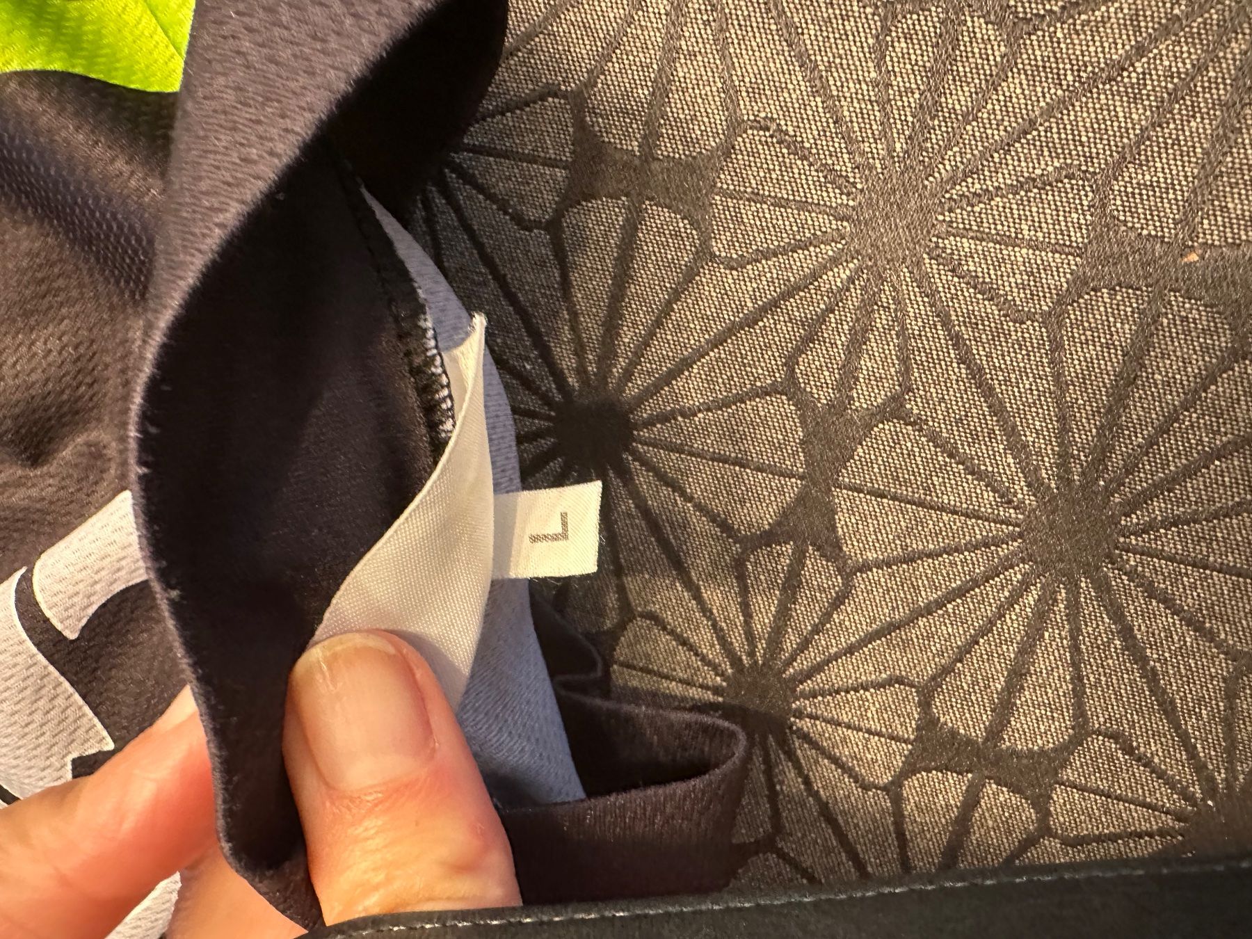 Lotti di vestiti: Radbekleidung Hose mit Träger & Oberteil – Usato da Mauren venduto da SB1606 4