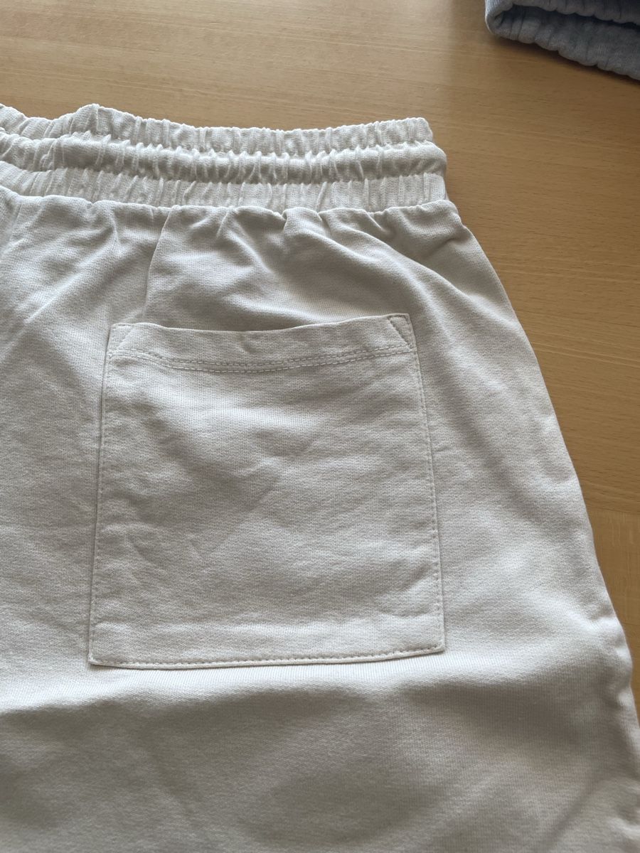 Pantaloni: Short Dark Future crème logo skull – Nuovo (secondo la descrizione) da Bussigny venduto da Z.seller 4