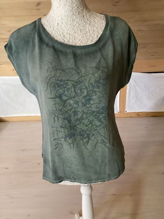 Damen T-Shirt grün Grösse xs/s 