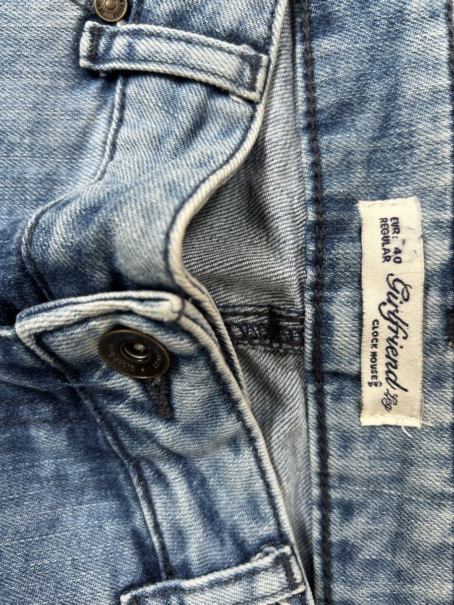 C&A Jeans: Jeans avec broderie – Usato da Daillens venduto da guisepa 3