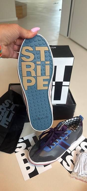 Scarpe da donna: Striipe.dk Damen Sneaker Gr. 38 NEU in OVP  – Usato da Heerbrugg venduto da Miss_Manzulli 2