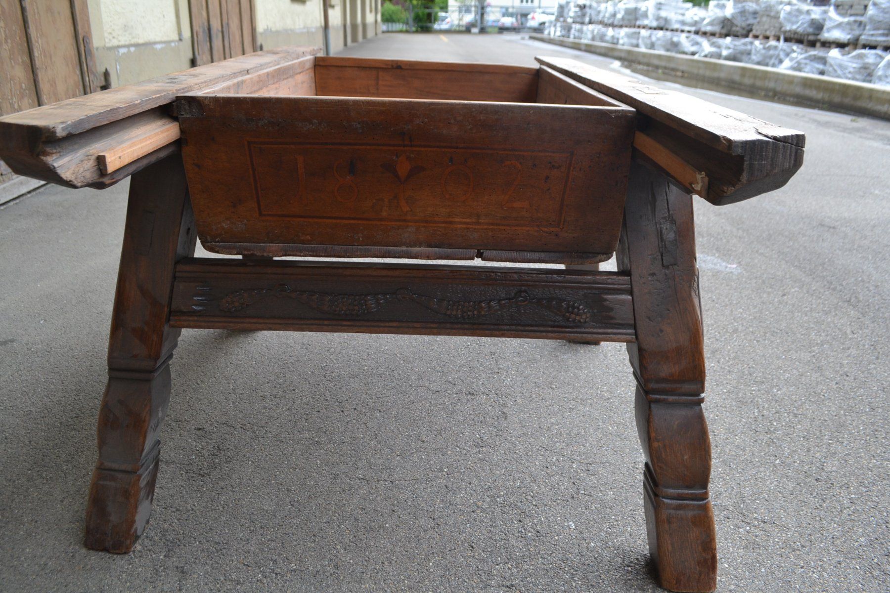 Tavoli: Antiker Tischbock mit Schublade jg.1802 – Usato da Wil SG venduto da Athi 5