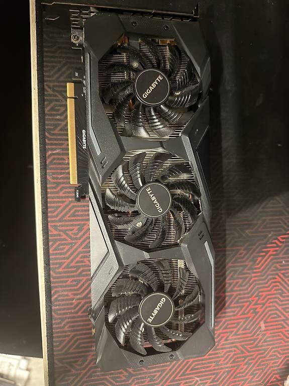 Schede grafiche: Gigabyte GeForce RTX 2070 WINDFORCE 3X 8G – Usato da Unterengstringen venduto da Pointer001