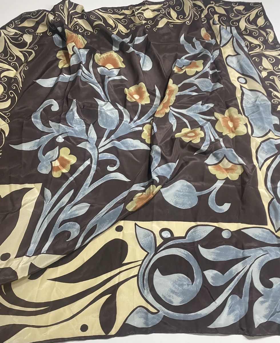 Foulards, Tücher & Schals: Seiden Foulard 🌸 – Gebraucht aus Opfikon von Luis144 5