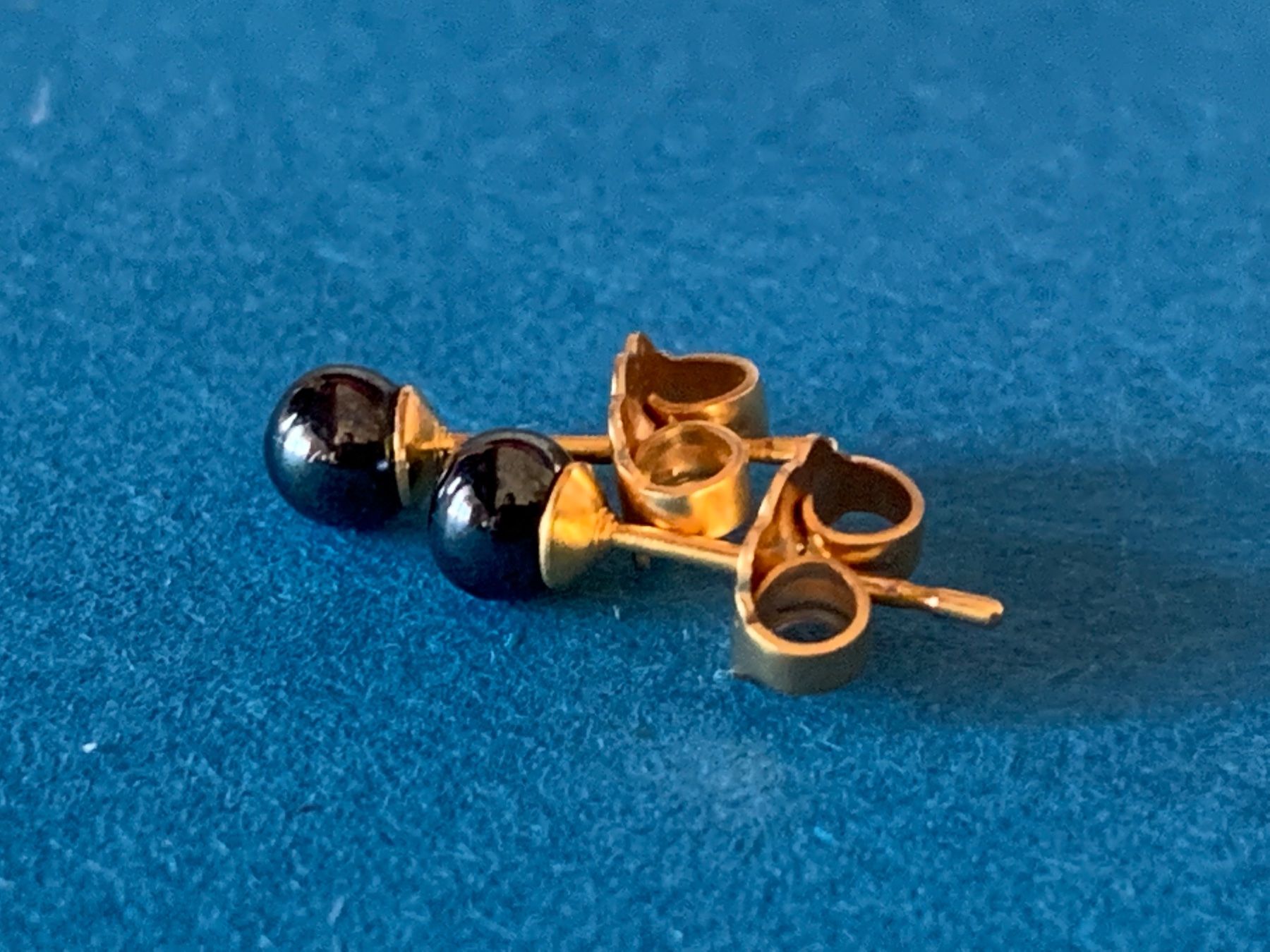 Ohrringe & -stecker: 2 Ohrstecker Hämatit-Imitat – Neu (gemäss Beschreibung) aus Dittingen von Bijoubelle 9