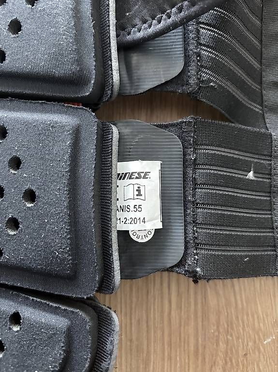 Dainese Protezioni & Imbottiture: Dainese Manis Rückenprotektor (M) – Usato da Glattpark(Opfikon) venduto da pul_mlg2 4