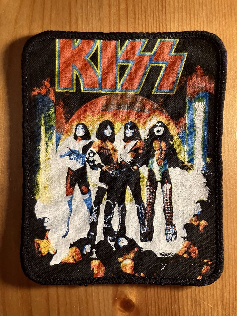 Toppe: Kiss band aufnäher – Usato da Bettwiesen venduto da Jumpingfox