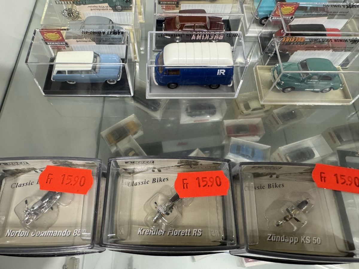 Kit di modellismo & Modellini statici: Brekina, Vollmer Modellautos – Nuovo e nell'imballaggio originale da Schnottwil venduto da stubi02 4