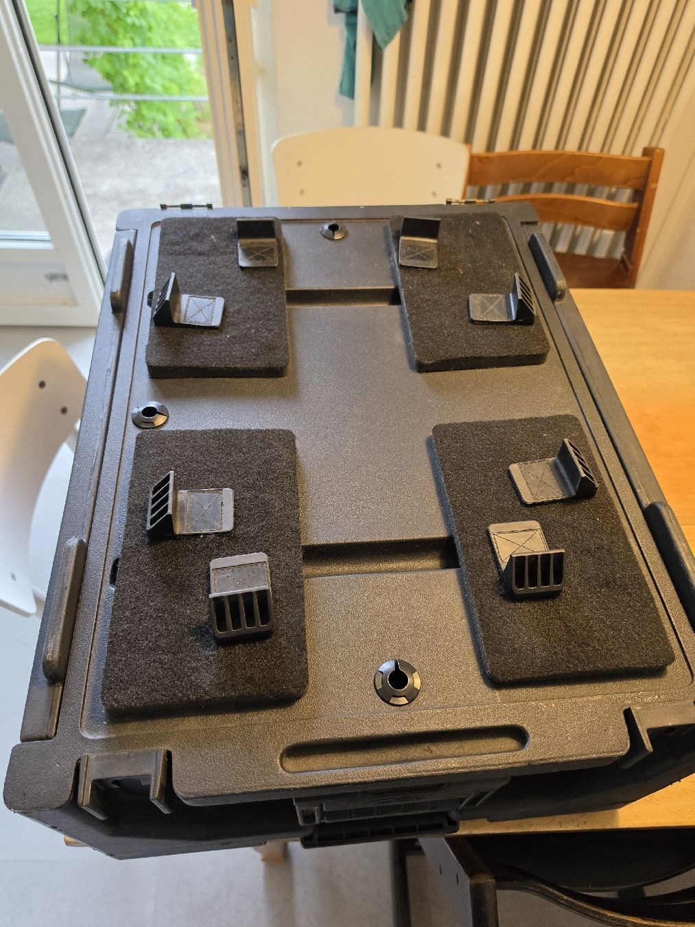 Console di mixaggio: SKB Mischpult and Computer Case mit interM LM-9414 Mixer – Usato da Nussbaumen AG venduto da Martinfal 2