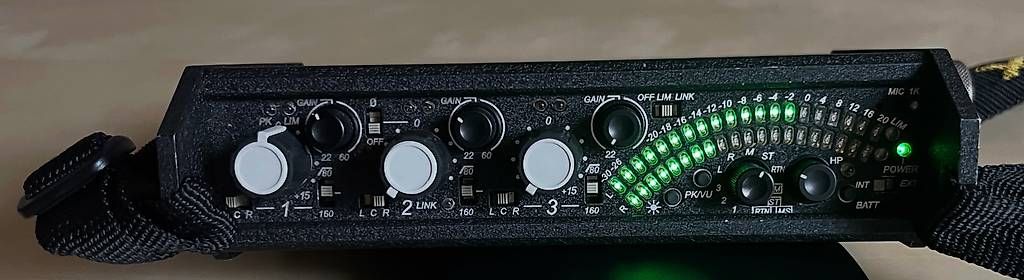 Videocamere: MÉLANGEUR AUDIO SOUND DEVICES 302 – Usato da Puidoux venduto da fourmi22 1