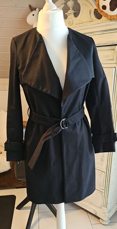 Schwarzer Sandro Paris Mantel Grösse 36