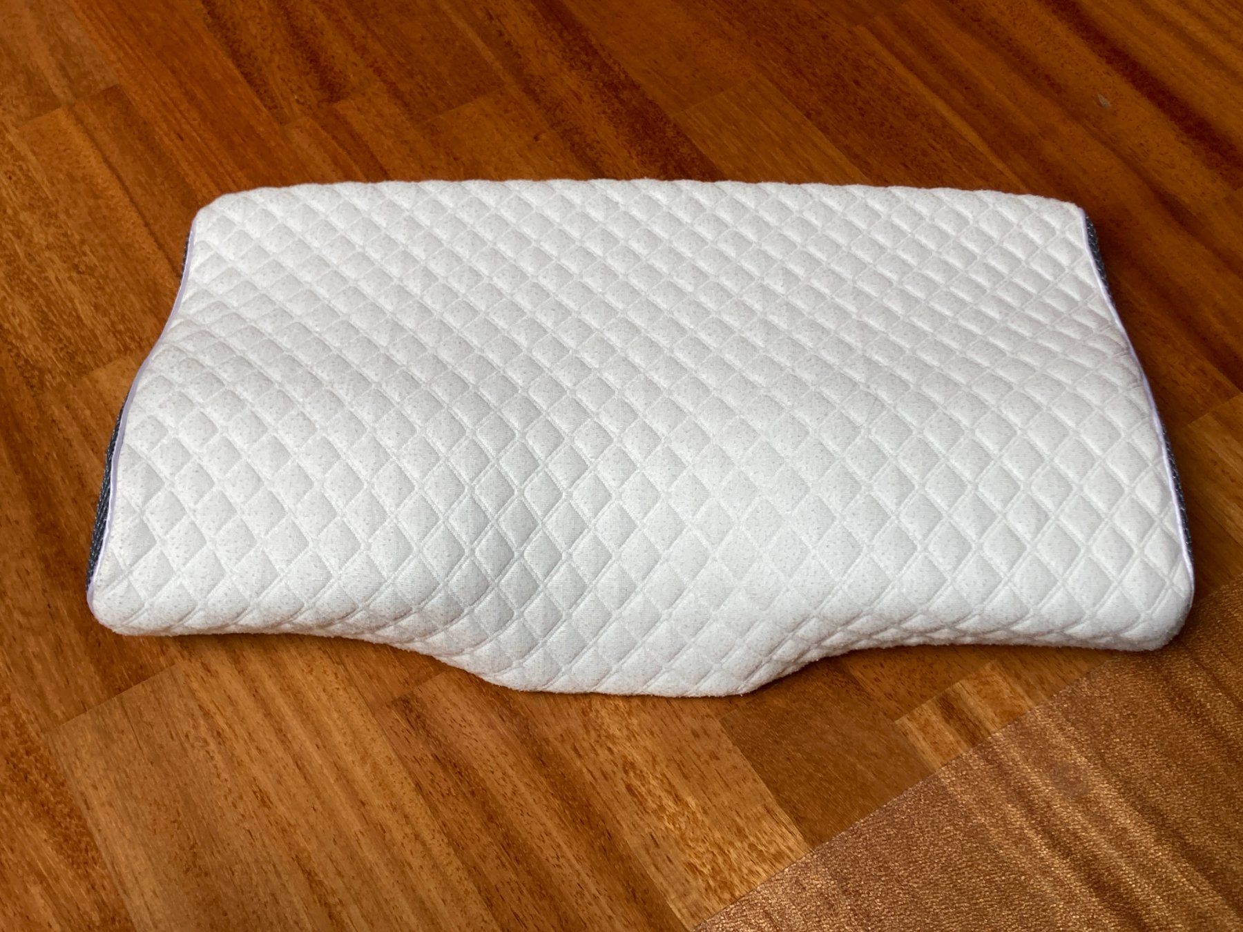 Cuscini: Derila Memory Foam Pillow – Usato da Benglen venduto da fla_5n7c