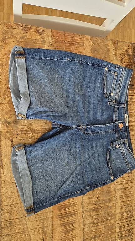 Pantaloni: 2 Paar Jack&Jones Shorts – Usato da Thun venduto da edifurler 3