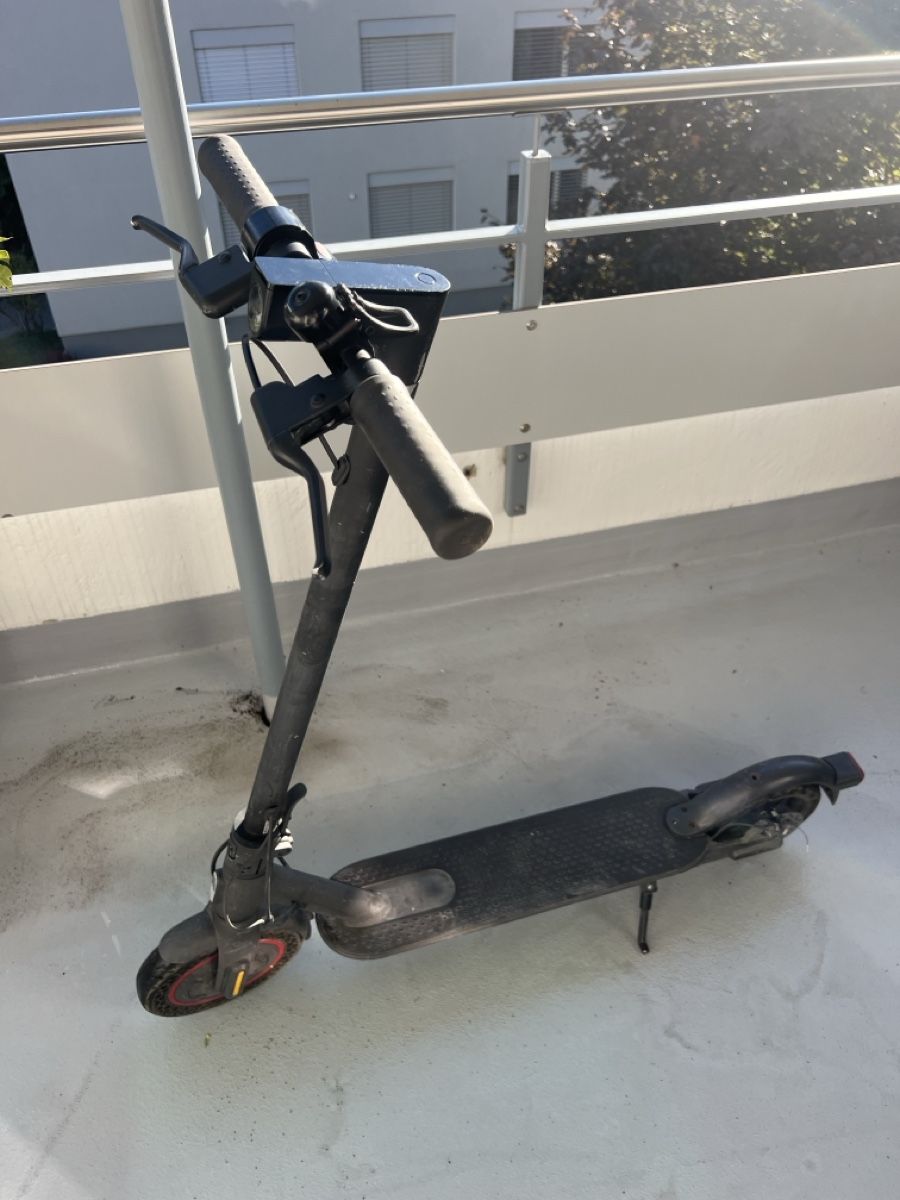 Xiaomi Kickboard: Elektroroller Xiaomi Pro gebraucht  – Usato da Obernau venduto da FG1236