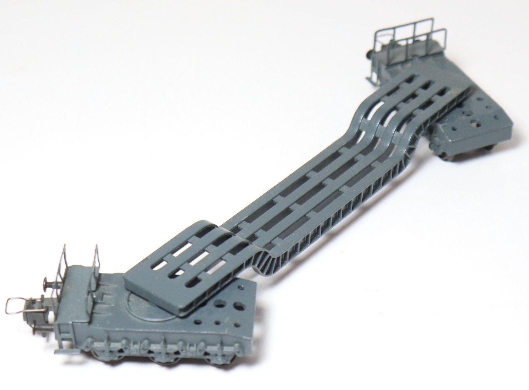 Trix Modellini di ferrovie: Trix Express 3497 Tiefladewagen H0 – Usato da Frick venduto da volvo850driver 5