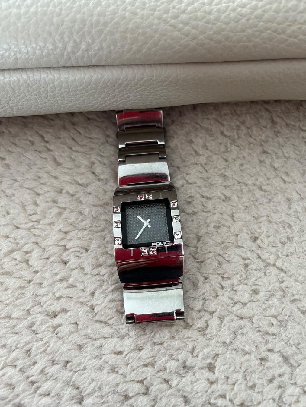 Police Uhren: Armbanduhr /// Damen /// Police – Gebraucht aus Brittnau von Zofigerin