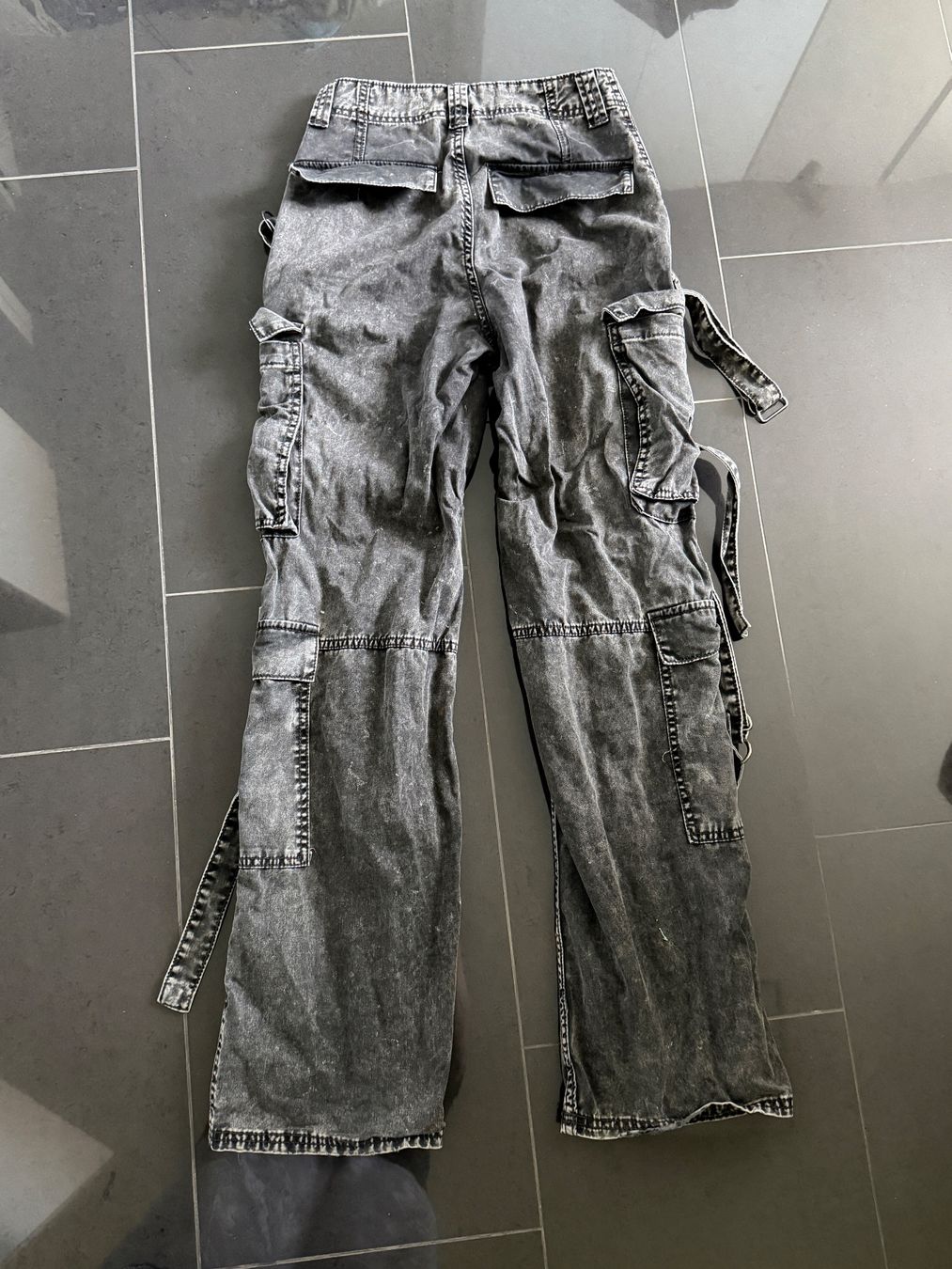 Bershka Pantaloni: Bershka Cargo Hose, Grösse 34, – Usato da Kriegstetten venduto da asheee.04 1